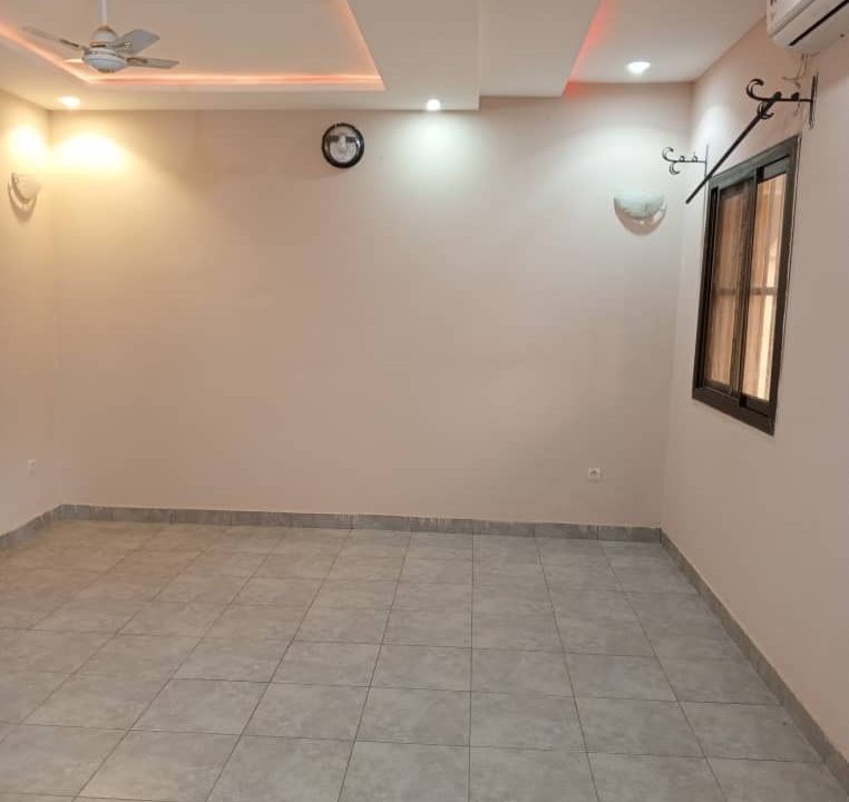 appart chambre salon zanguera - togolocation (3)