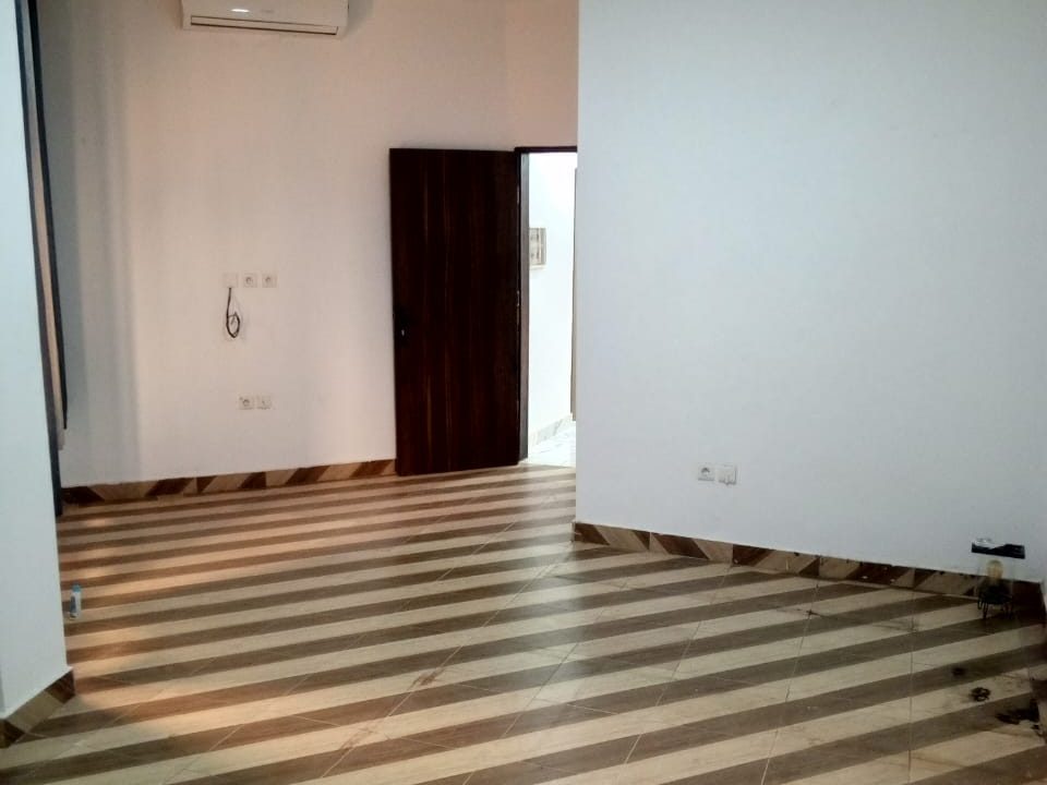 togolocation -appart 2 chambre salon zanguera (7)